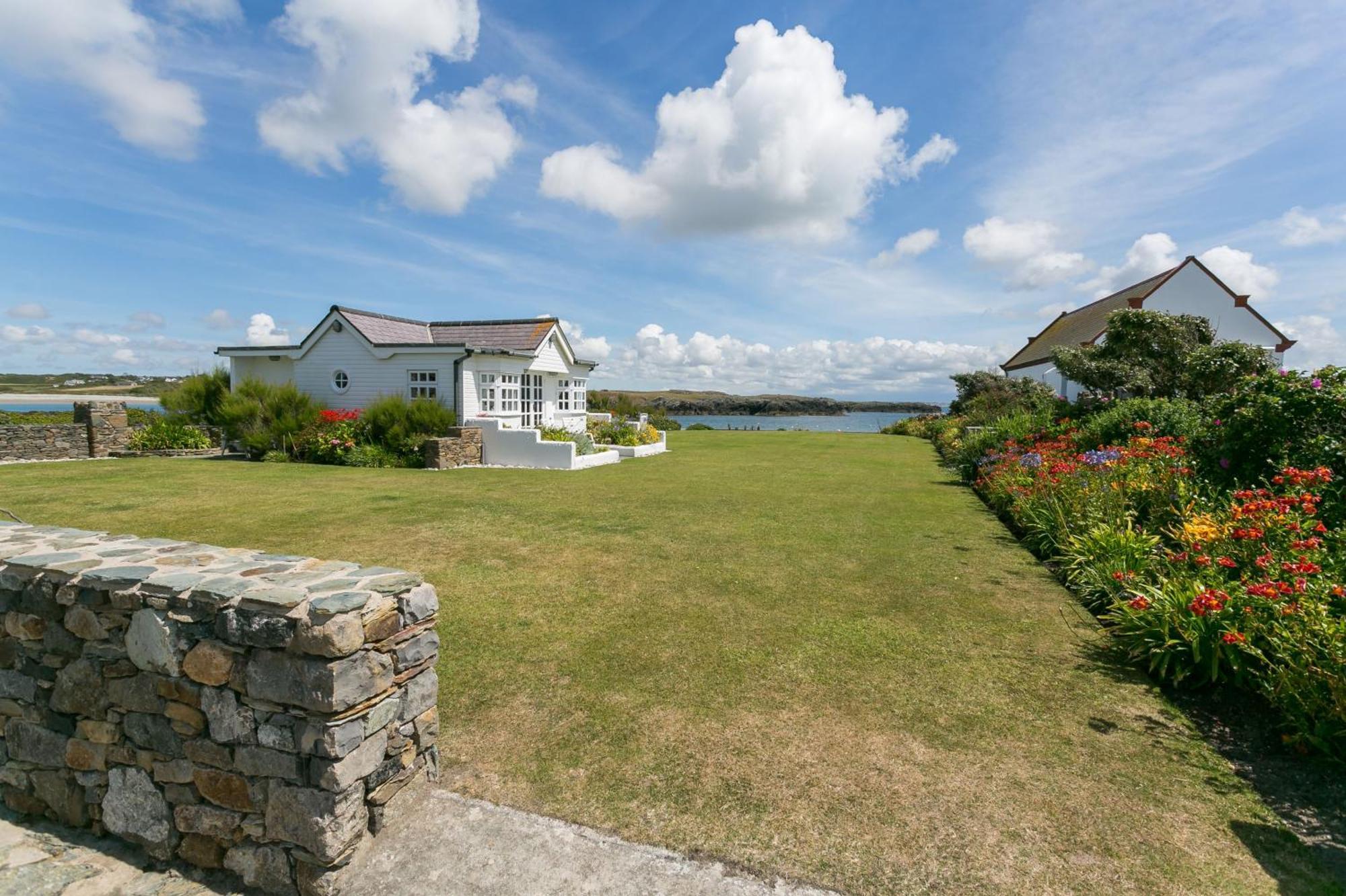 Pen Y Graig Villa Rhoscolyn Eksteriør billede